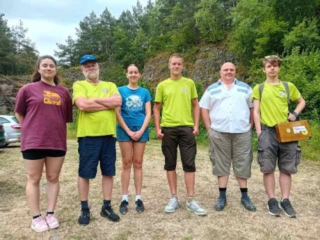 IMG-bb7d213f12ca69add119a455469da234-V