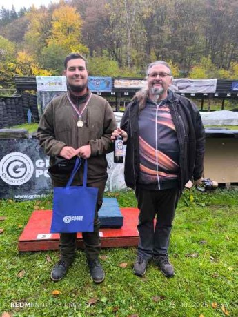 IMG-e5420d15fde17faacc82147bd1bf030a-V