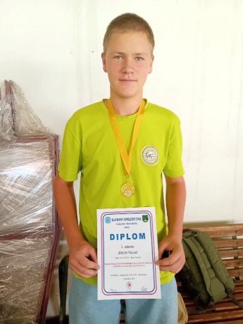 IMG-f9d0545f26e4b9ec2a9f32d5da6905e9-V