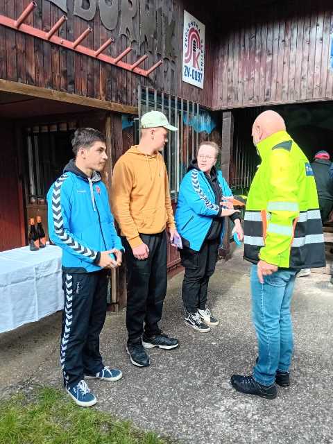 IMG-156d8977ba084a4fc70bc914ade110ca-V